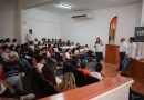 Vida Gómez propone un programa de becas para egresados en la búsqueda de empleo