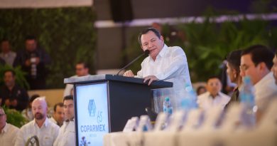 Huacho respaldó la Reforma Electoral de Sheinbaum frente al empresariado yucateco