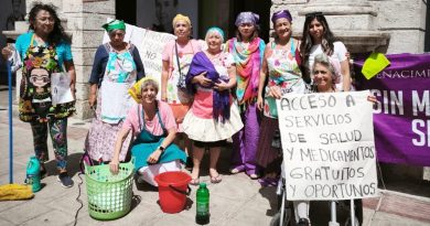“Sacan los trapitos al sol” frente al Palacio: denuncian violencia y falta de derechos para mujeres en Yucatán