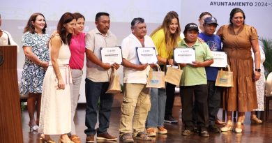Cecilia Patrón reconoce el legado de 181 jubilados municipales en Mérida