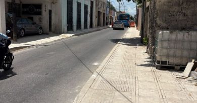 Mejoran banquetas del Centro de Mérida