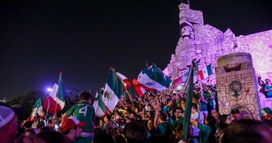 Más de 10 mil celebraron triunfo de México en el Monumento a la Bandera