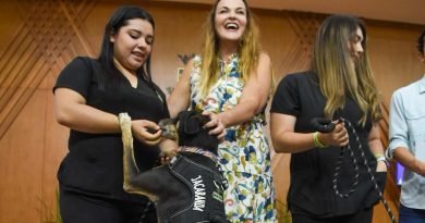 Cecilia Patrón impulsa campaña de adopción de perros y gatos