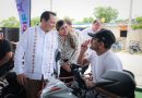 Díaz Mena entregó motos adaptadas y apoyos funcionales
