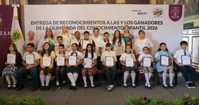 Díaz Mena reconoce a 14 estudiantes destacados de Yucatán&nbsp;