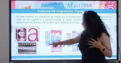 Así buscan detectar billetes falsos en Yucatán