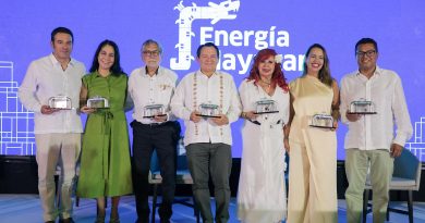 Supervisa Joaquín Díaz Mena avances del gasoducto Mayakan, obra clave para generar electricidad.