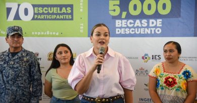 Cecilia Patrón anuncia becas para universitarios de Mérida