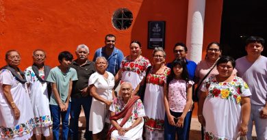 Colocan placa en honor a Aracely Cab Cumí, primera diputada indígena de Yucatán