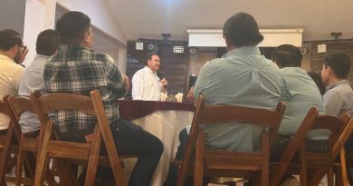 Militantes de Morena exponen a Liborio Vidal problemas de colonias y comisarías
